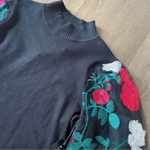 Absolutely Famous Embroidered Floral Puff Sleeve Women's Sweater (Size S) - Picture 11 of 11